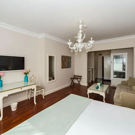 Suitel Bosphorus Taksim 3*
